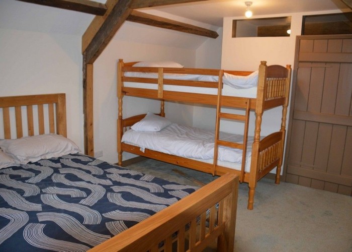 23. Bedroom (Double), Bedroom (Twin Beds)