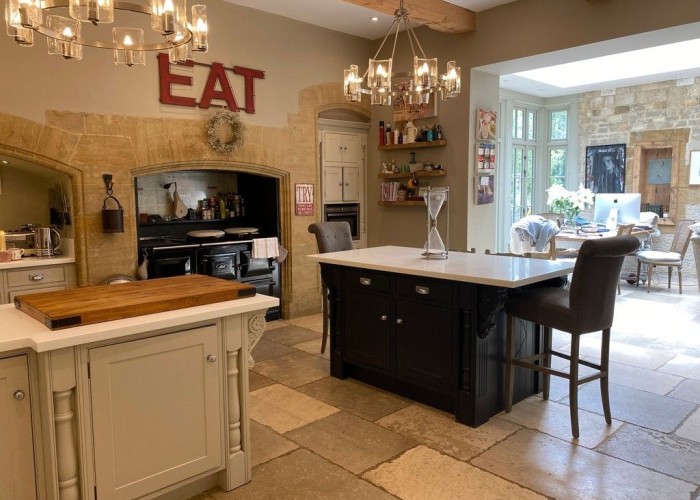 9. Kitchen (With Island), Kitchen (Gas Hob)