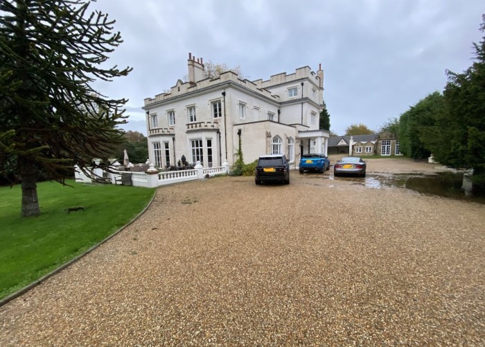 Large White Manor House With Indoor Pool For Filming