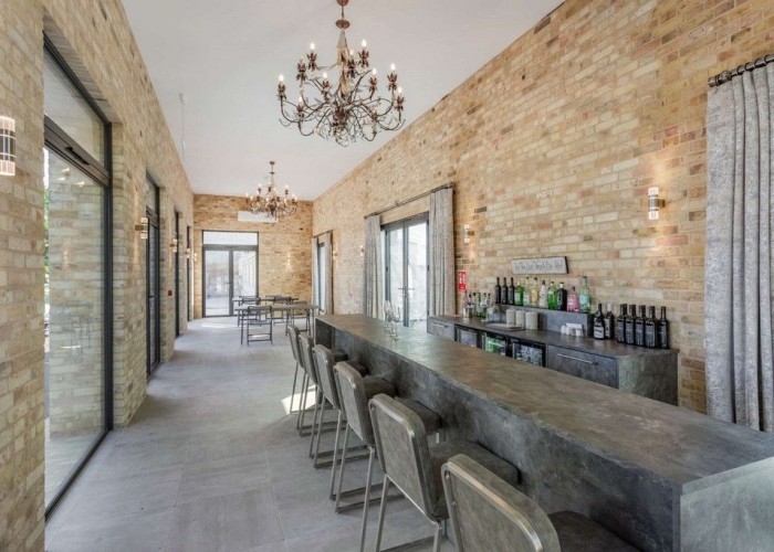 64. Bar (Home)
