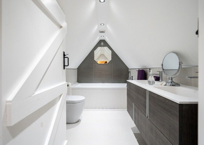 105. Bathroom