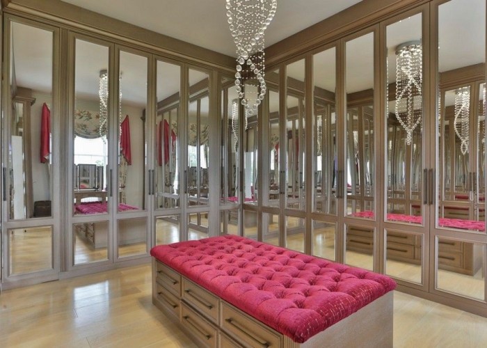 108. Dressing Room/Walk-in Wardrobe