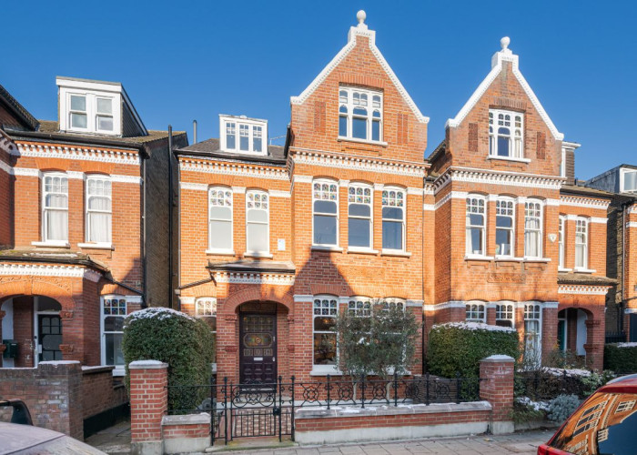 Facade, Neighbourhood at Victorian Semi Detached Home For Filming, London