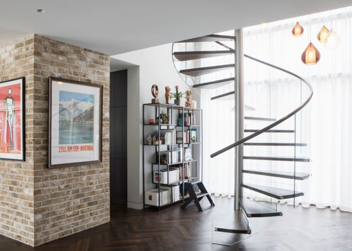 20. Staircase (Spiral)