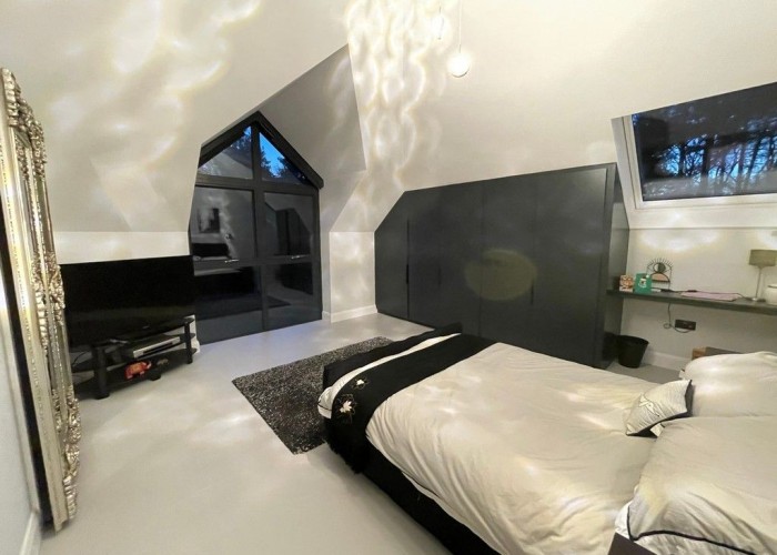 24. Bedroom (Double)