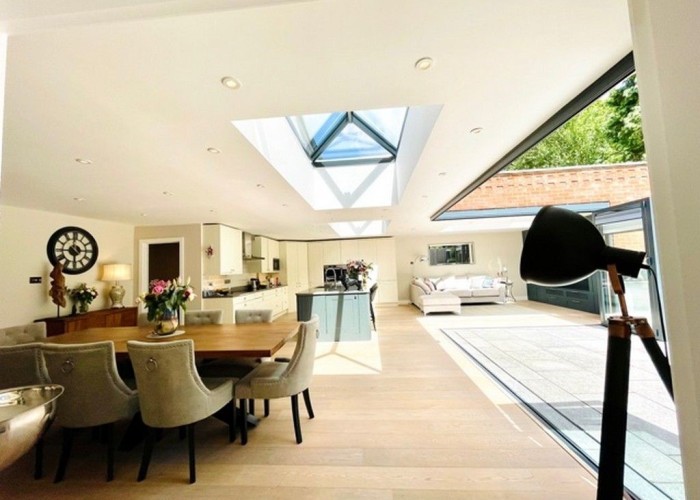 15. Open-plan, Skylight