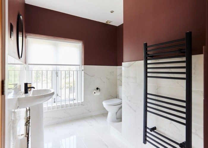 31. Bathroom (Large)