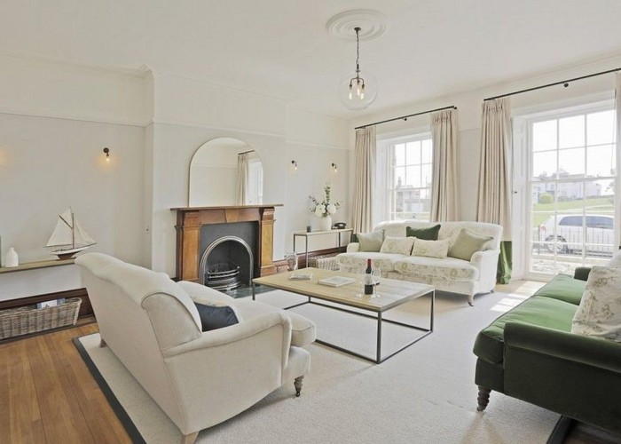 7. Livingroom, Fireplace