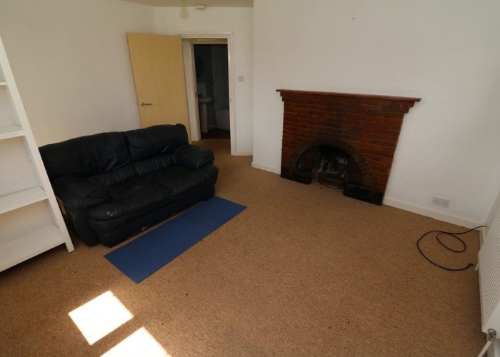 9. Livingroom, Empty / Spare Room, Fireplace