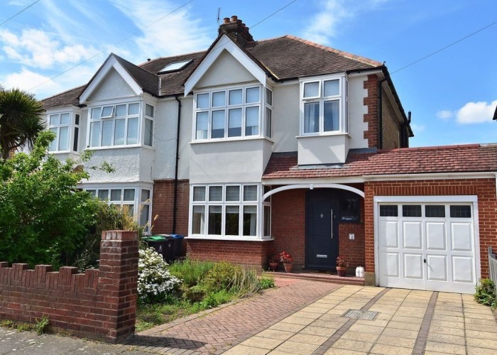 1. Driveway, Garage, Semi-Detached House, Coronavirus-Friendly