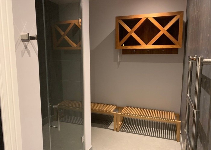 43. Sauna / Steam Room