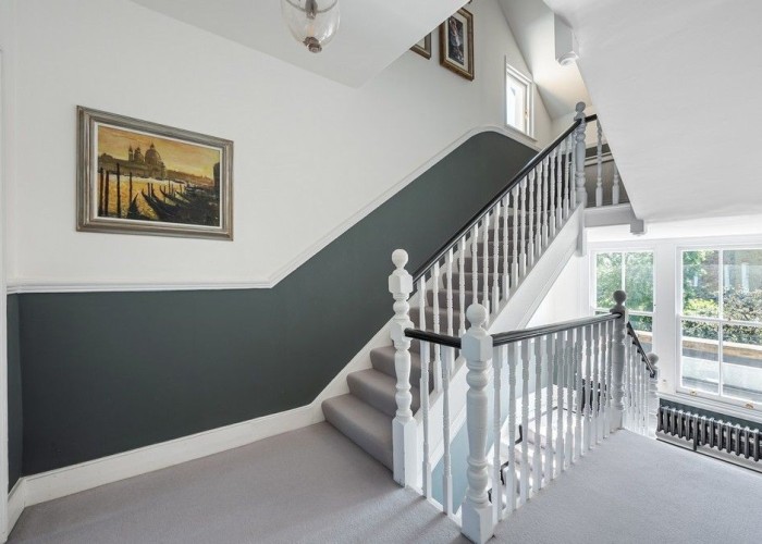 14. Stairway / Staircase, Landing