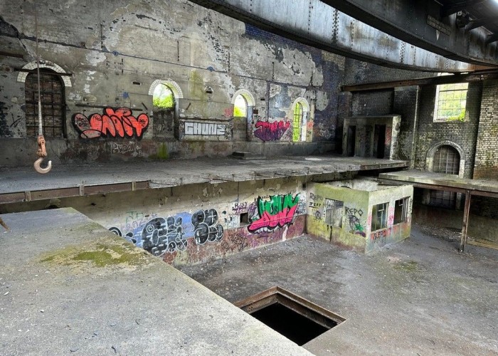 35. Graffiti, Derelict