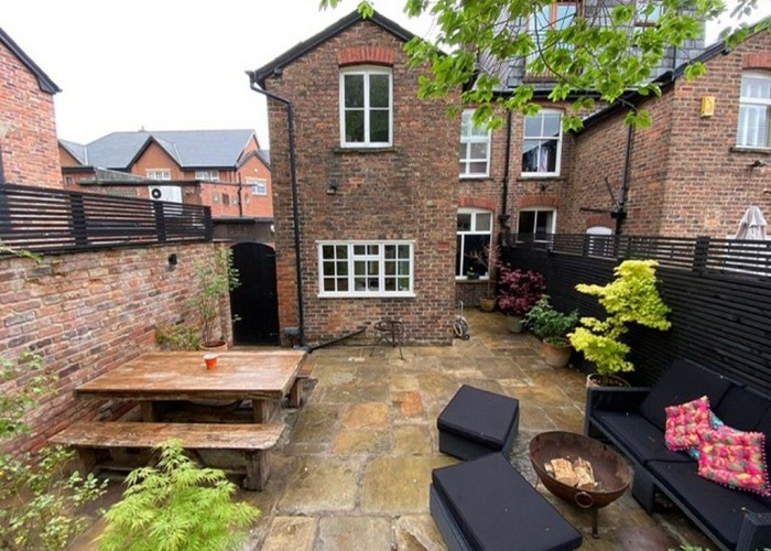 1. Semi-Detached House, Coronavirus-Friendly