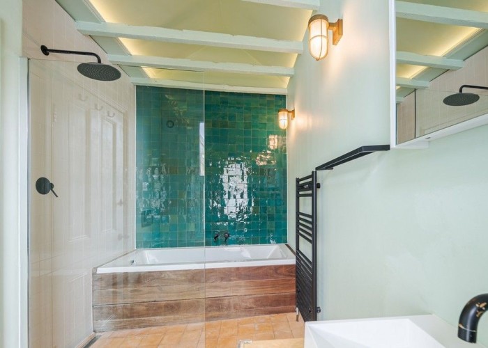 17. Bathroom