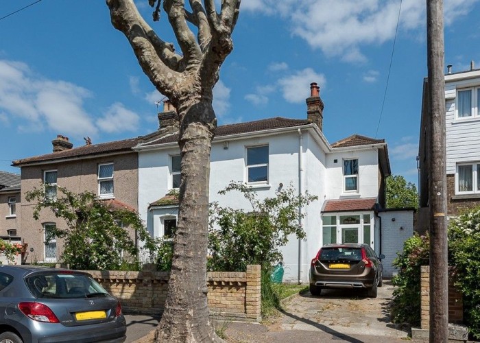 2. Driveway, Semi-Detached House, Coronavirus-Friendly