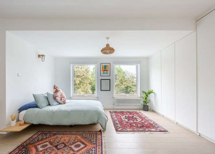 18. Bedroom (Master/En-Suite), Bedroom (Double)