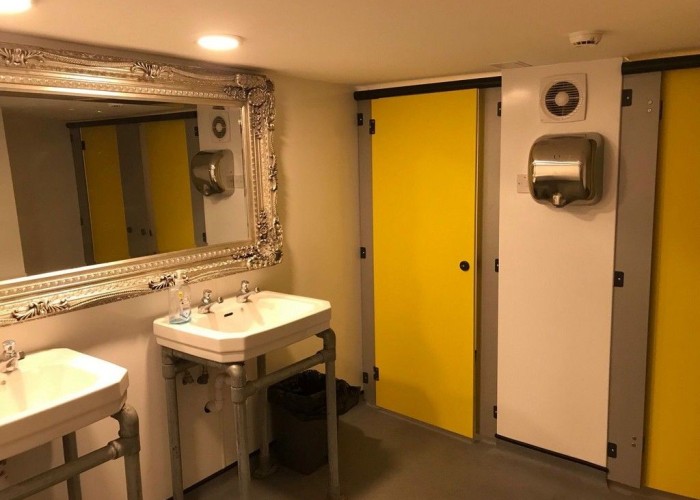 10. Toilet / Toilet Block