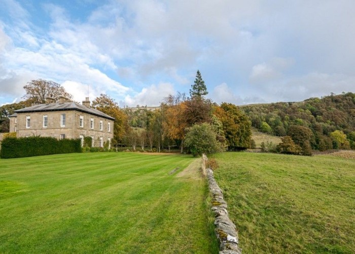 53. Garden (Rear, Large)