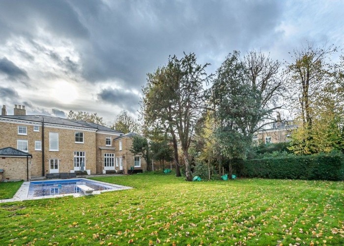 34. Swimming-pool, Garden (Rear, Large)