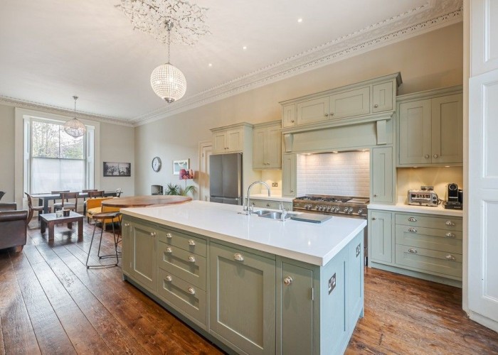 5. Kitchen (With Island), Kitchen (Coloured units), Kitchen (Modern), Kitchen With Table, Kitchen (Gas Hob)