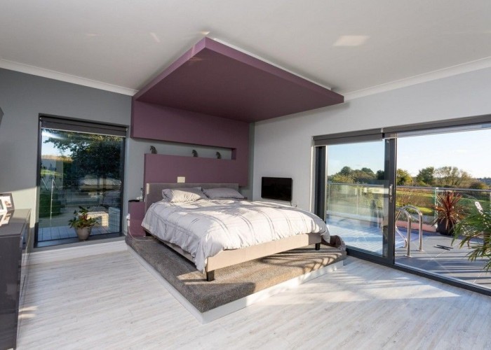 23. Bedroom (Double)
