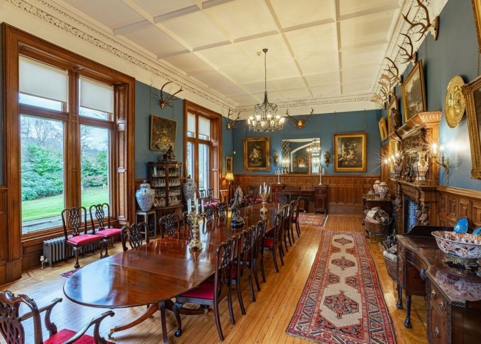 8. Diningroom