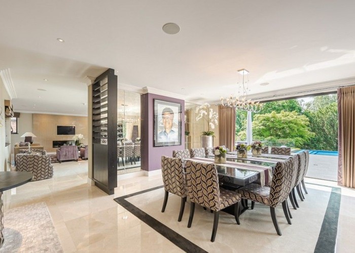 15. Diningroom, Open-plan, Bi-Fold Doors
