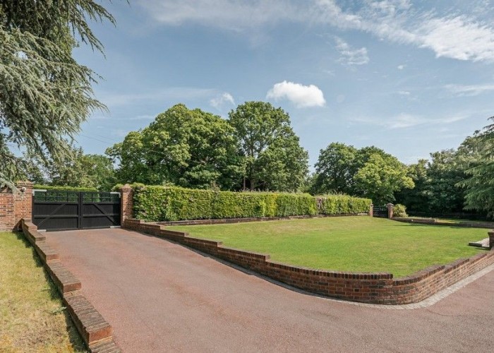 1. Driveway, Coronavirus-Friendly