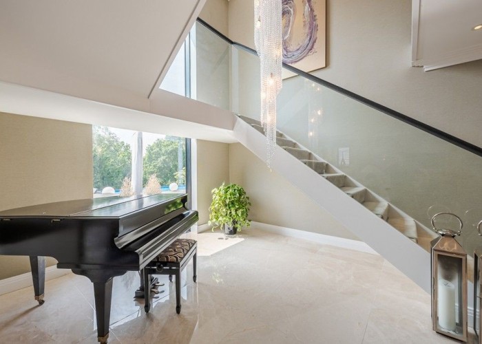 29. Stairway / Staircase, Piano