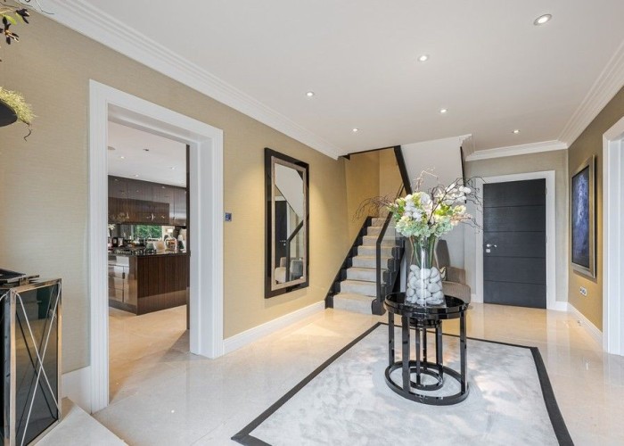 5. Hallway, Stairway