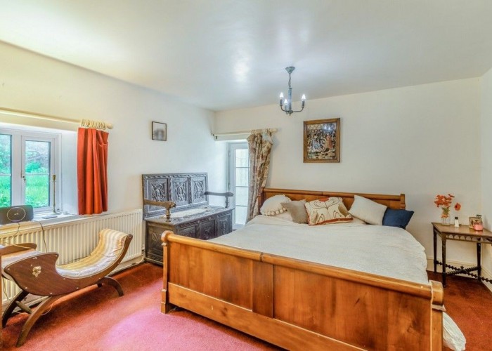 13. Bedroom (Double)