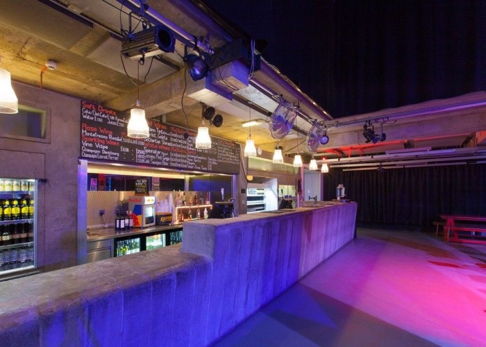 4. Pub / Bar / Club