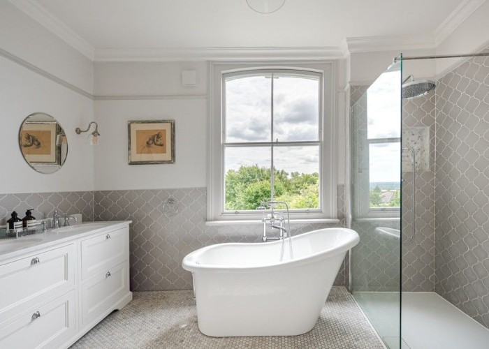 24. Bathroom (Roll Top), Bathroom (Shower and bath)