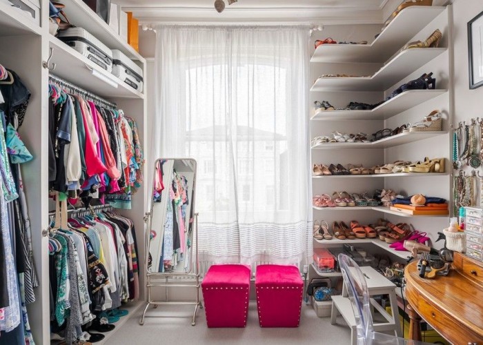 25. Dressing Room/Walk-in Wardrobe