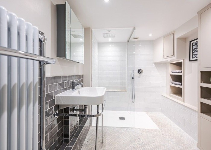 27. Bathroom (Large)