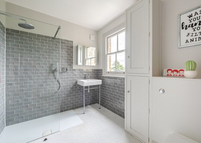 31. Bathroom (Large)