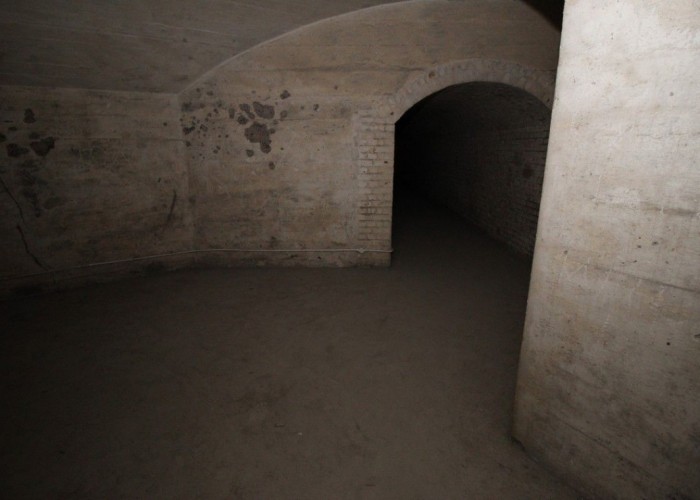 renovated = London: Derelict Fort With Bunkers For Filming, Kent