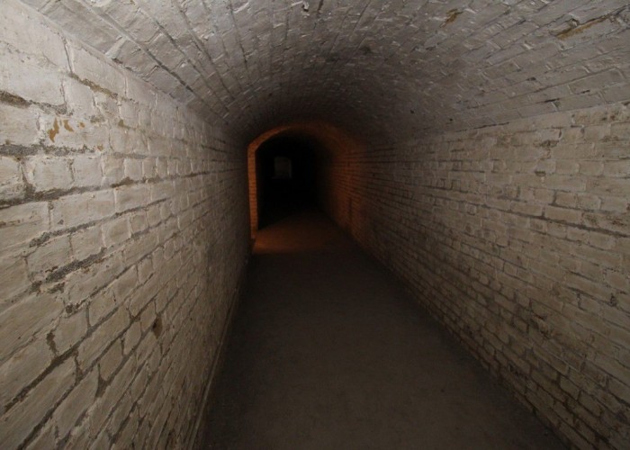 renovated = London: Derelict Fort With Bunkers For Filming, Kent