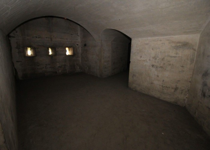 renovated = London: Derelict Fort With Bunkers For Filming, Kent