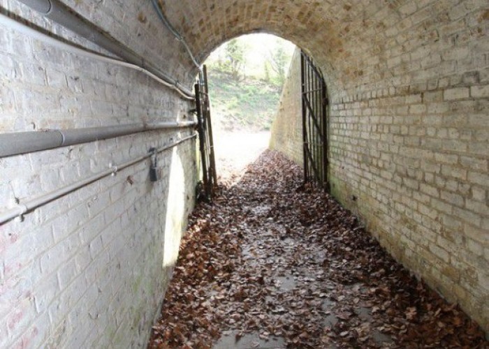 renovated = London: Derelict Fort With Bunkers For Filming, Kent