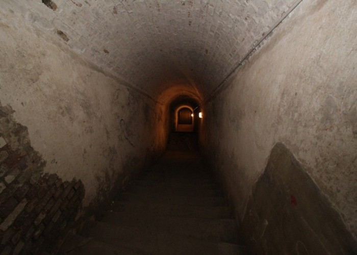 renovated = London: Derelict Fort With Bunkers For Filming, Kent