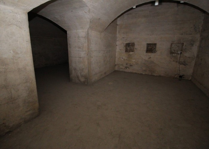 renovated = London: Derelict Fort With Bunkers For Filming, Kent