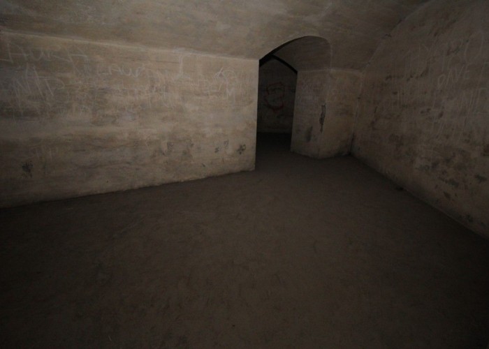renovated = London: Derelict Fort With Bunkers For Filming, Kent