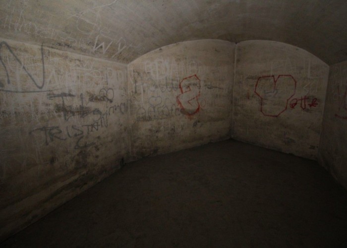 renovated = London: Derelict Fort With Bunkers For Filming, Kent