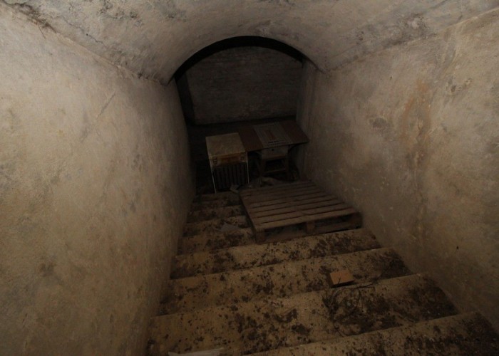 renovated = London: Derelict Fort With Bunkers For Filming, Kent