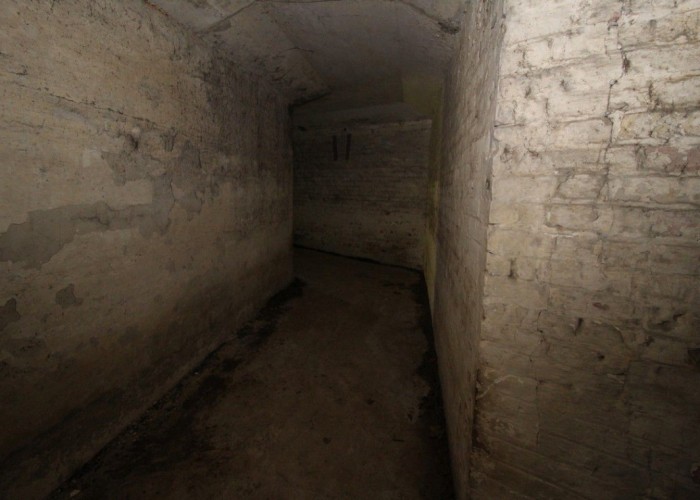 renovated = London: Derelict Fort With Bunkers For Filming, Kent