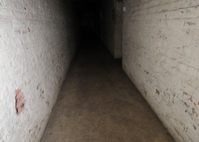 renovated = London: Derelict Fort With Bunkers For Filming, Kent