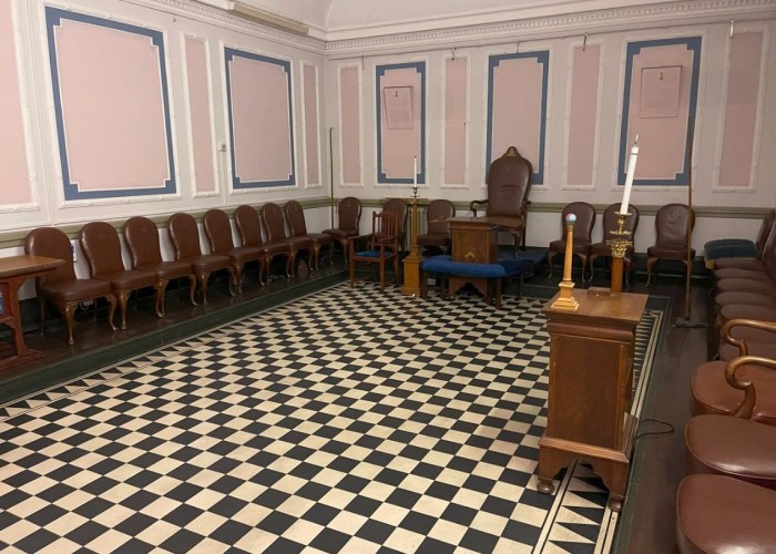 7. Hall