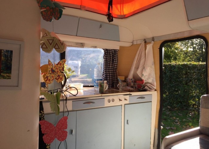 2. Campervan / Caravan